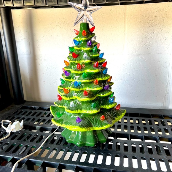 Other - Vintage vibes green lighted Christmas tree